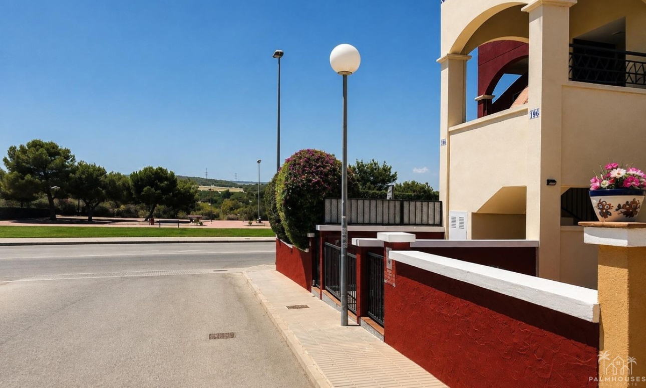 Revente - Villa - Orihuela - Los Altos