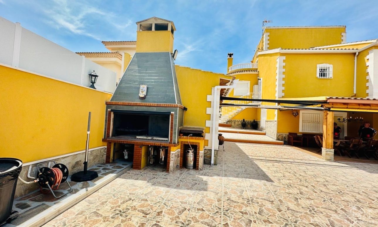 Revente - Villa - Orihuela - Urb. Montepinar
