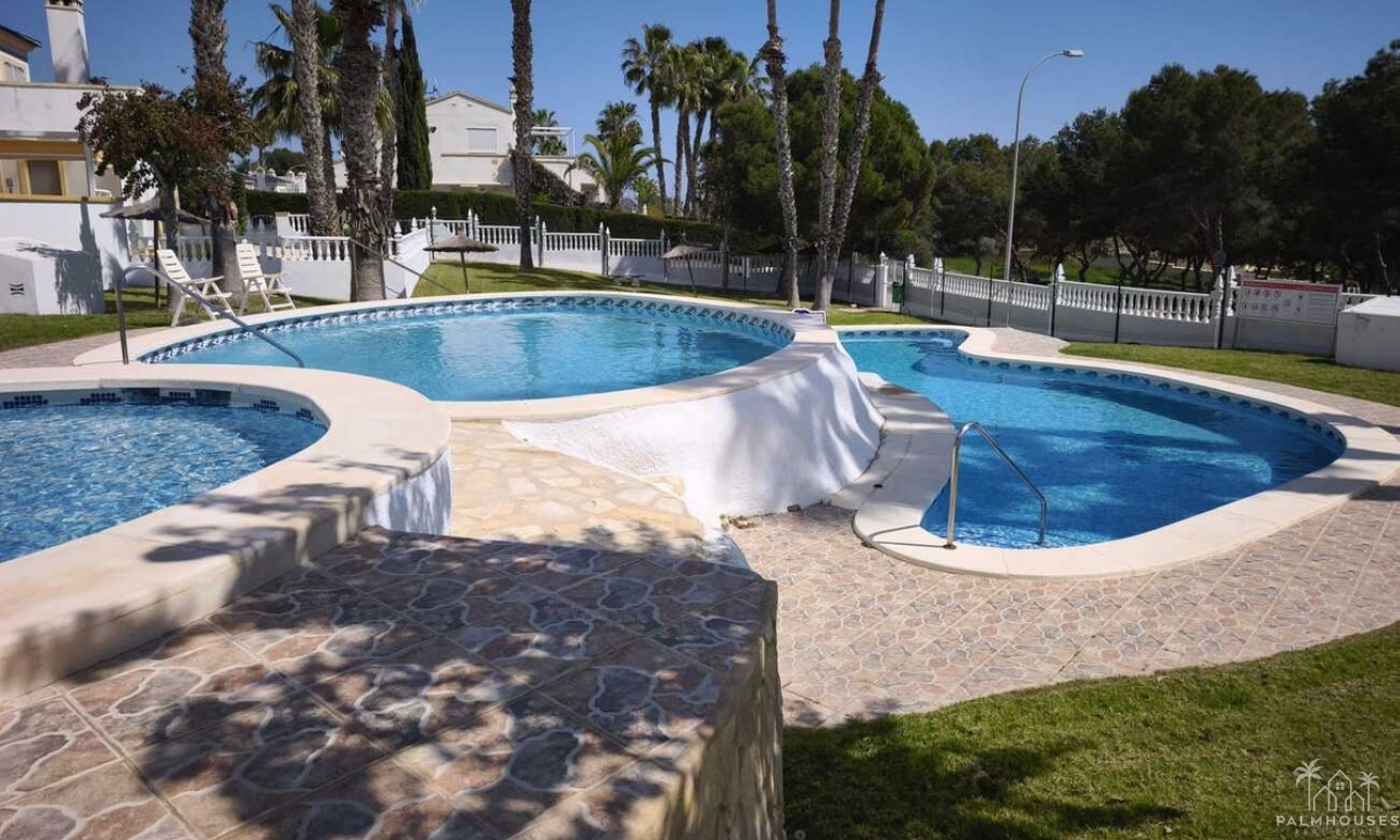 Revente - Villa - Orihuela - Villamartin