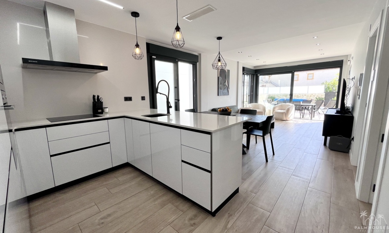 Revente - Villa - Punta Prima - Costa Blanca