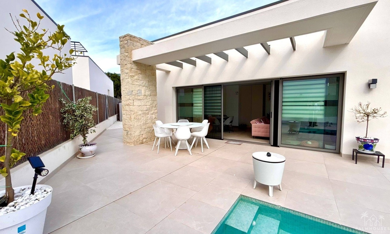 Revente - Villa - San Miguel de Salinas - Urbanizacion Blue Lagoon