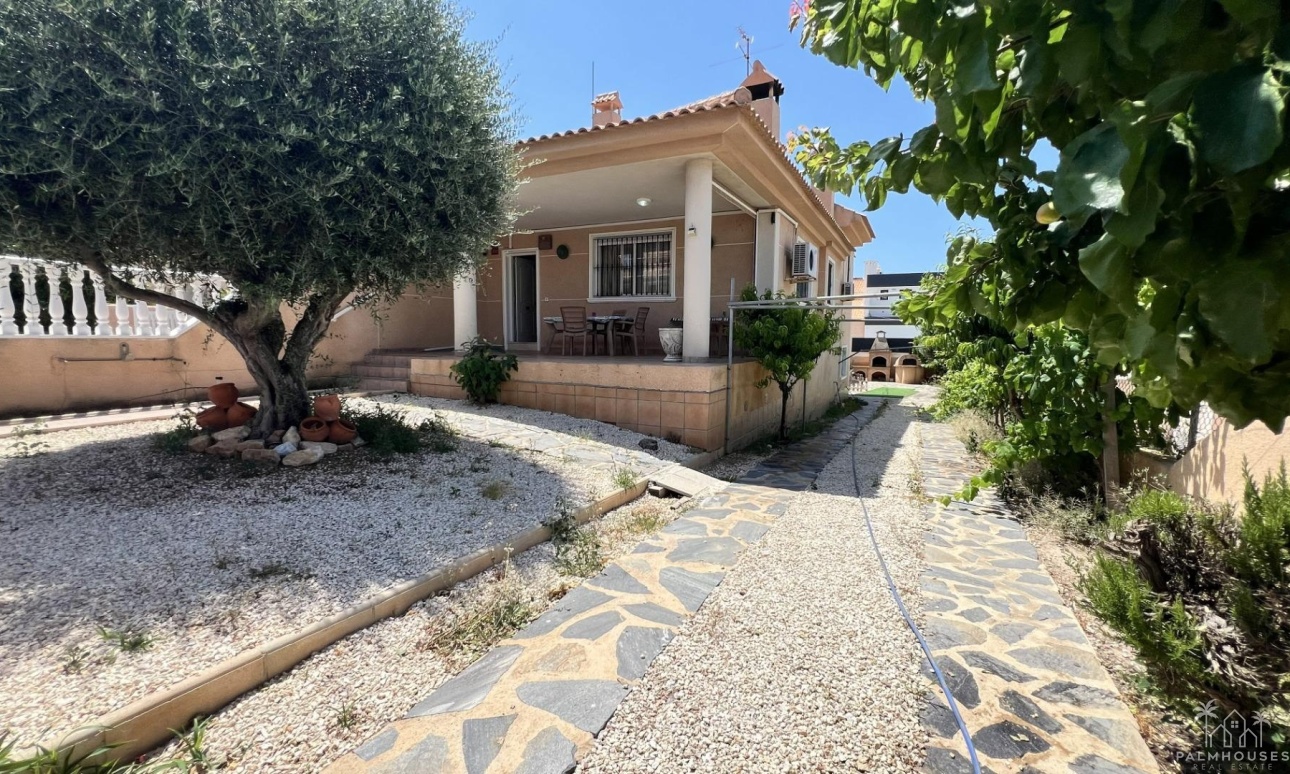 Revente - Villa - Torrevieja - Aguas Nuevas