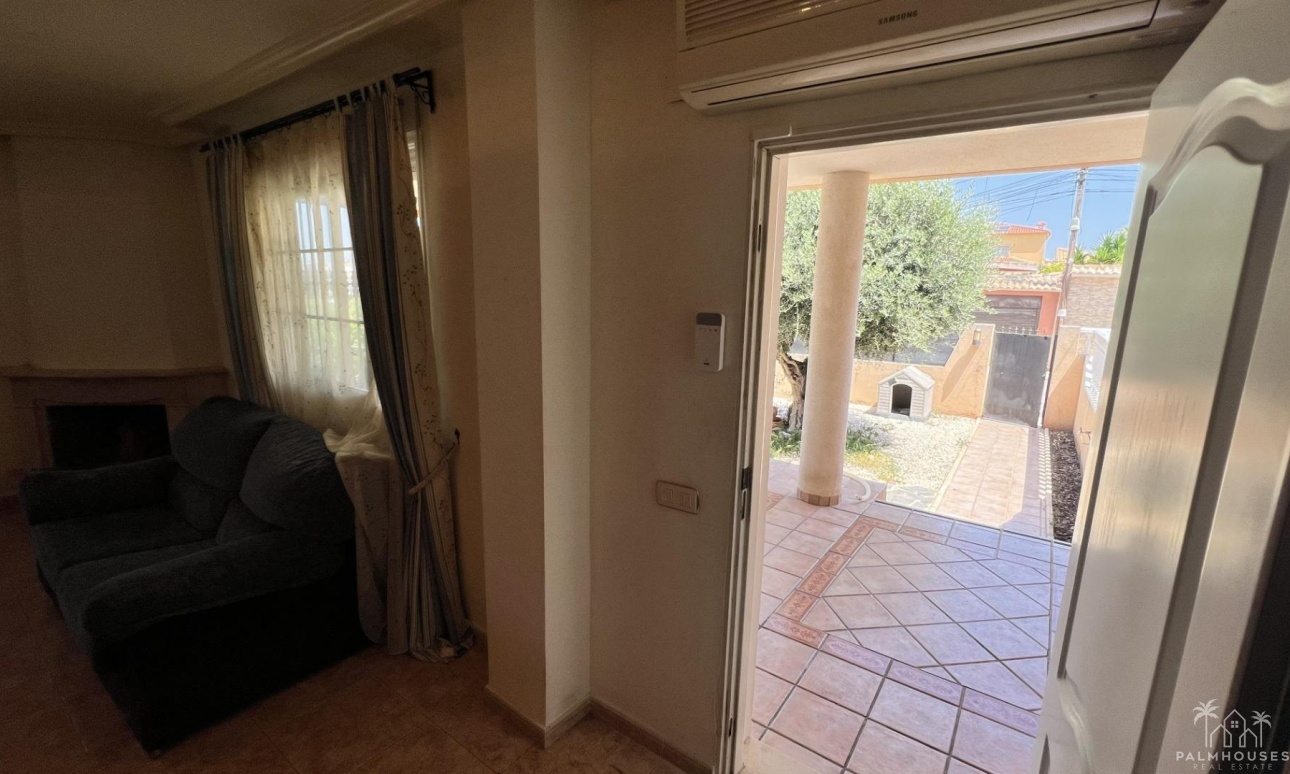 Revente - Villa - Torrevieja - Aguas Nuevas