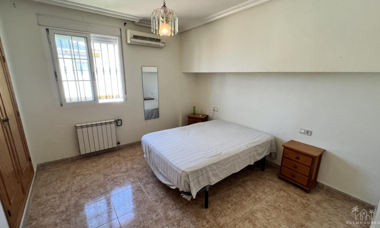 Revente - Villa - Torrevieja - Aguas Nuevas