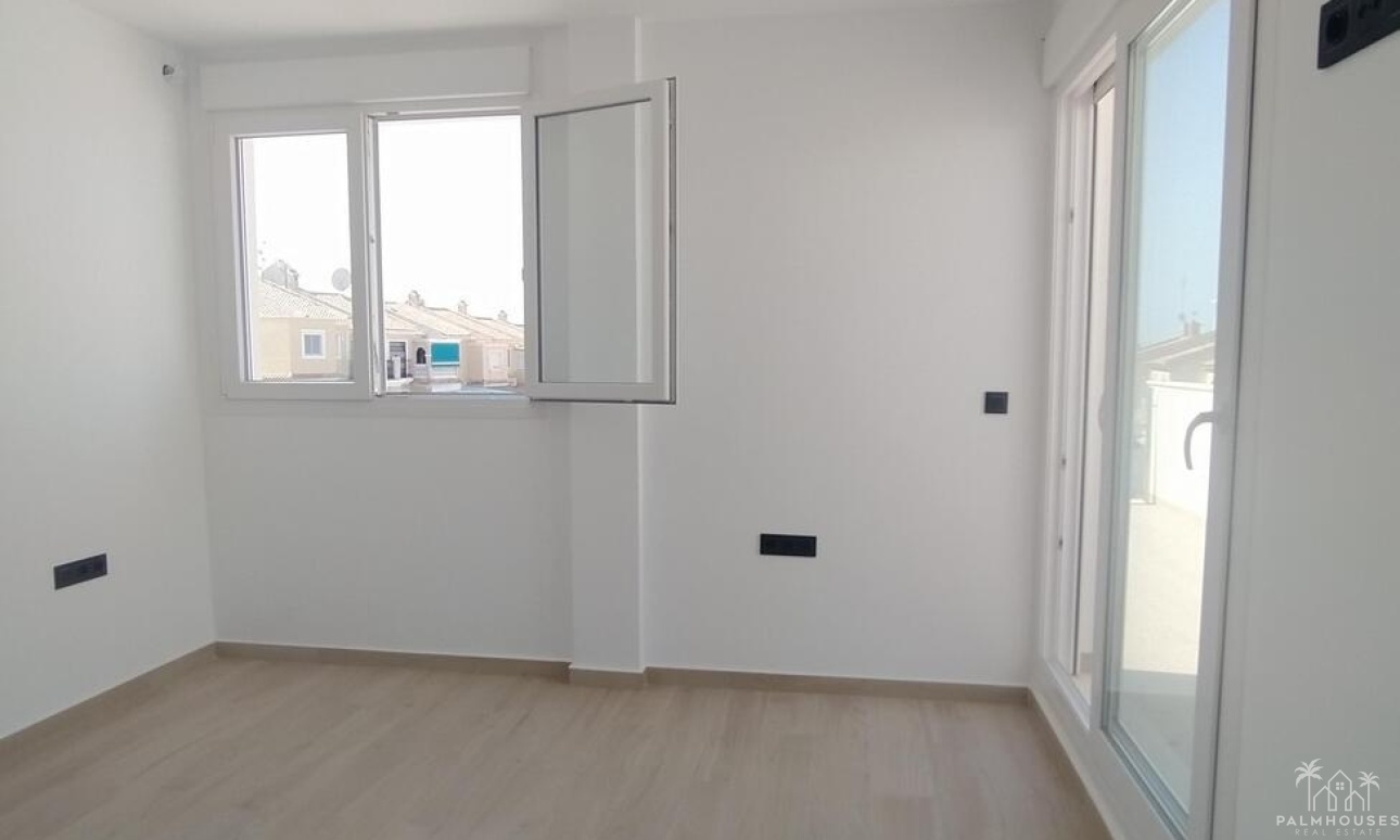 Revente - Villa - Torrevieja - Aguas Nuevas
