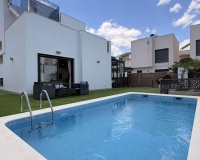 Revente - Villa - Torrevieja - Aguas Nuevas