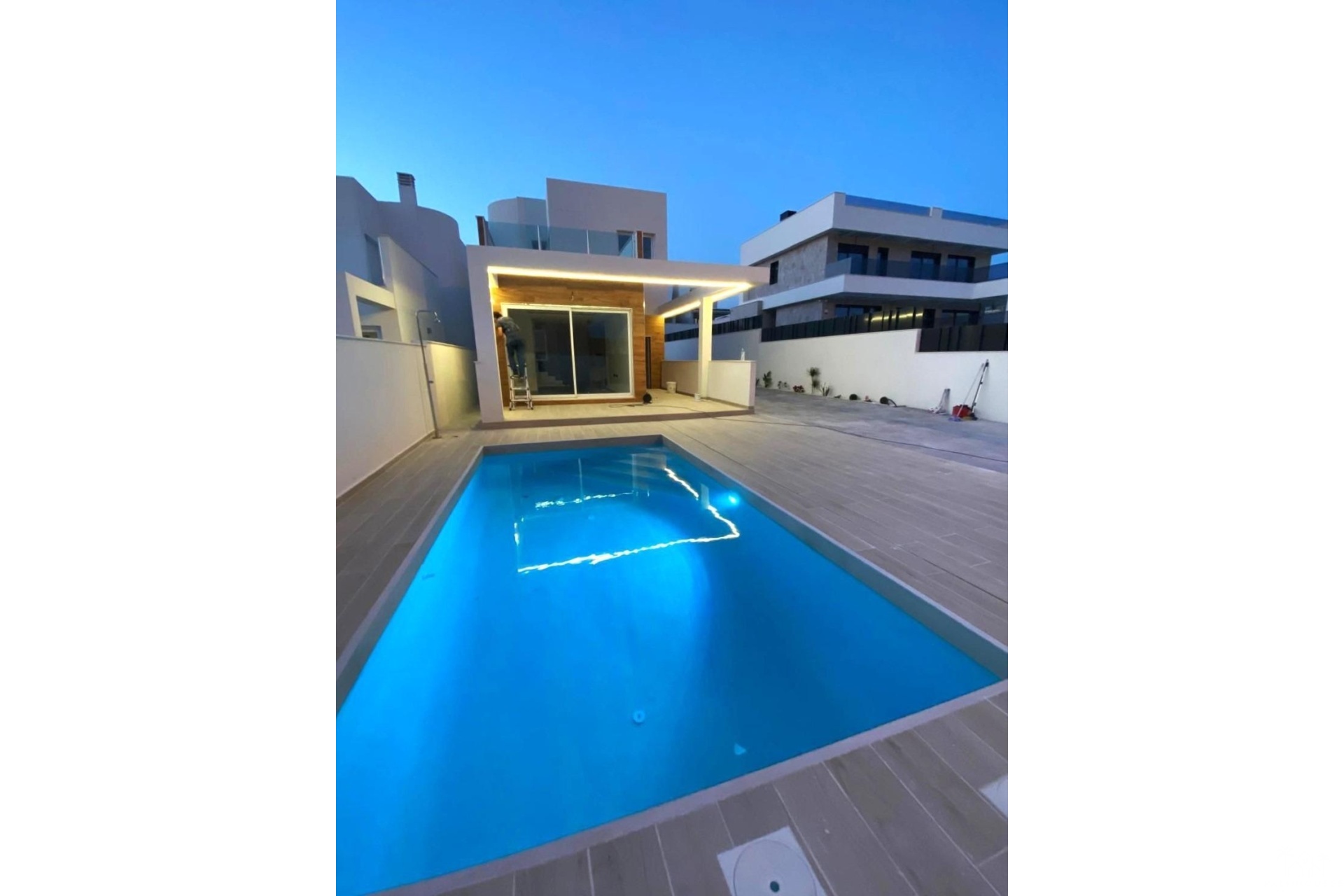 Revente - Villa - Torrevieja - Aguas Nuevas