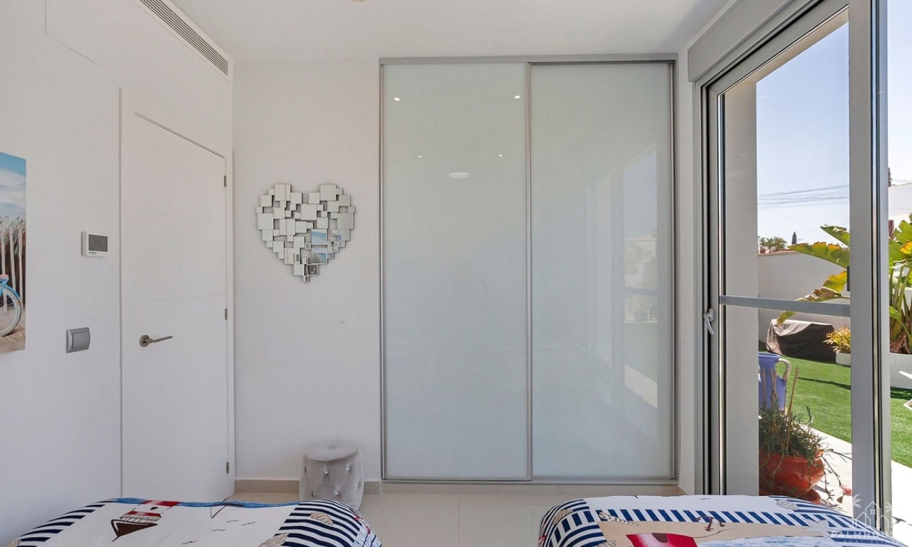 Revente - Villa - Torrevieja - El Chaparral