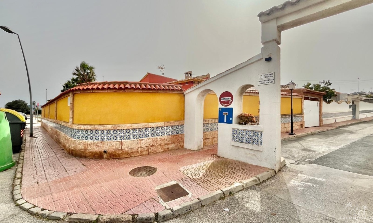 Revente - Villa - Torrevieja - Los Balcones