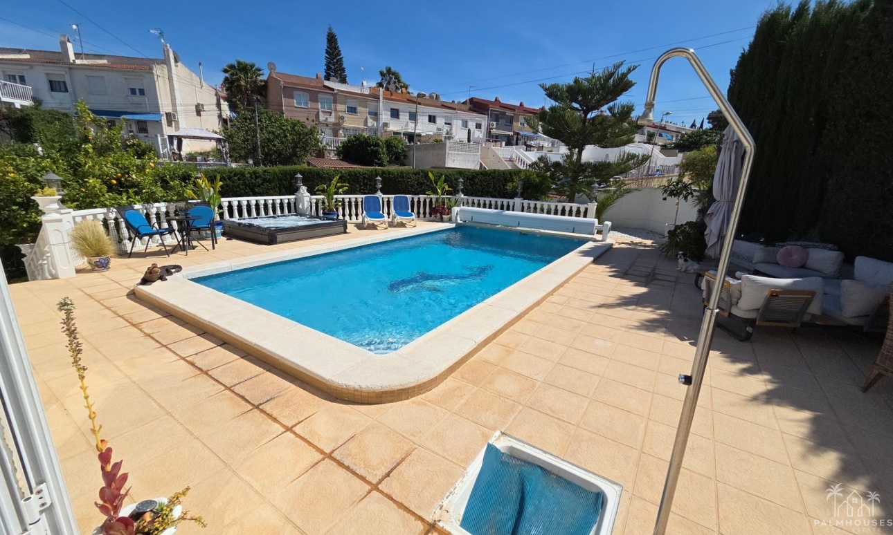 Revente - Villa - Torrevieja - Los Balcones