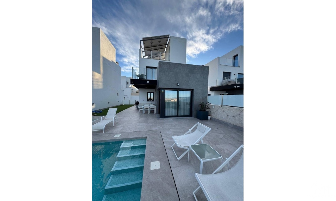 Revente - Villa - Torrevieja - Los Balcones