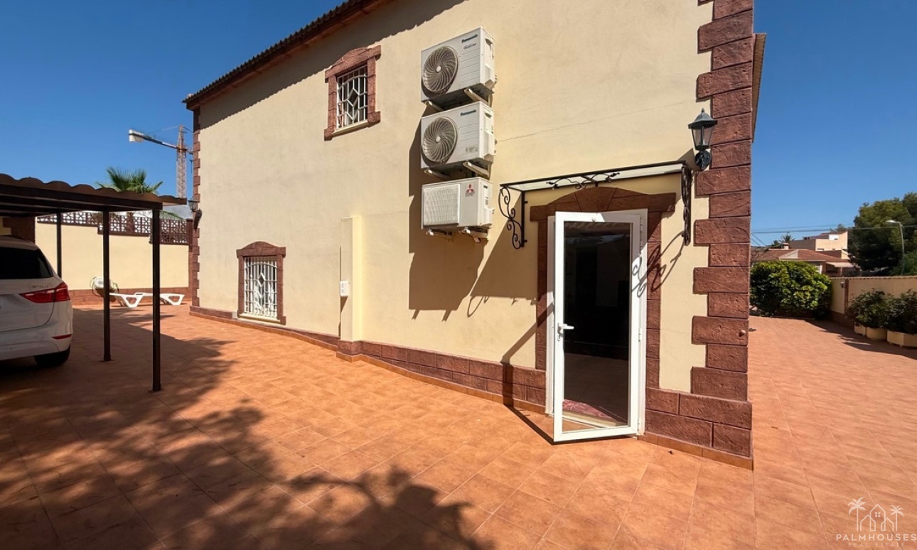 Revente - Villa - Torrevieja - Torrevieja Centro