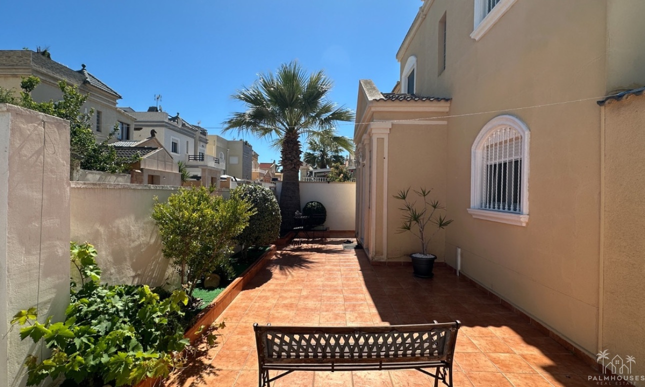 Revente - Villa - Torrevieja - Torrevieja Centro