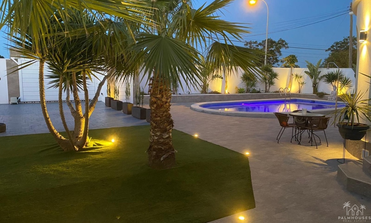 Revente - Villa - Torrevieja - Torrevieja Centro