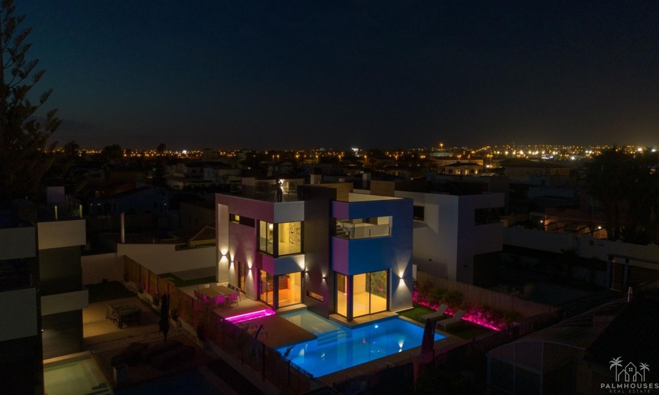 Revente - Villa - Torrevieja - Torrevieja Centro