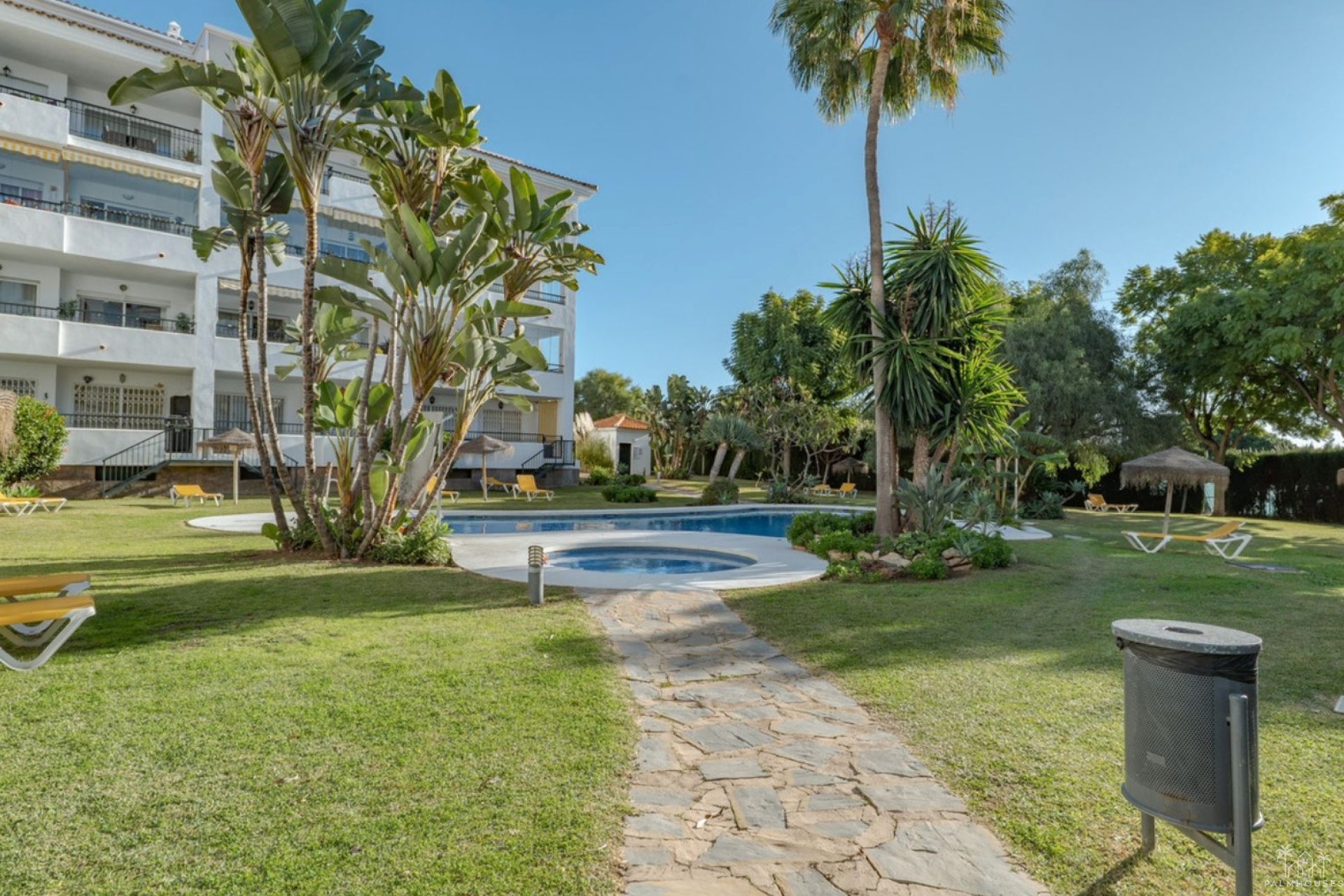 Venta - Apartment - Malaga - Calahonda