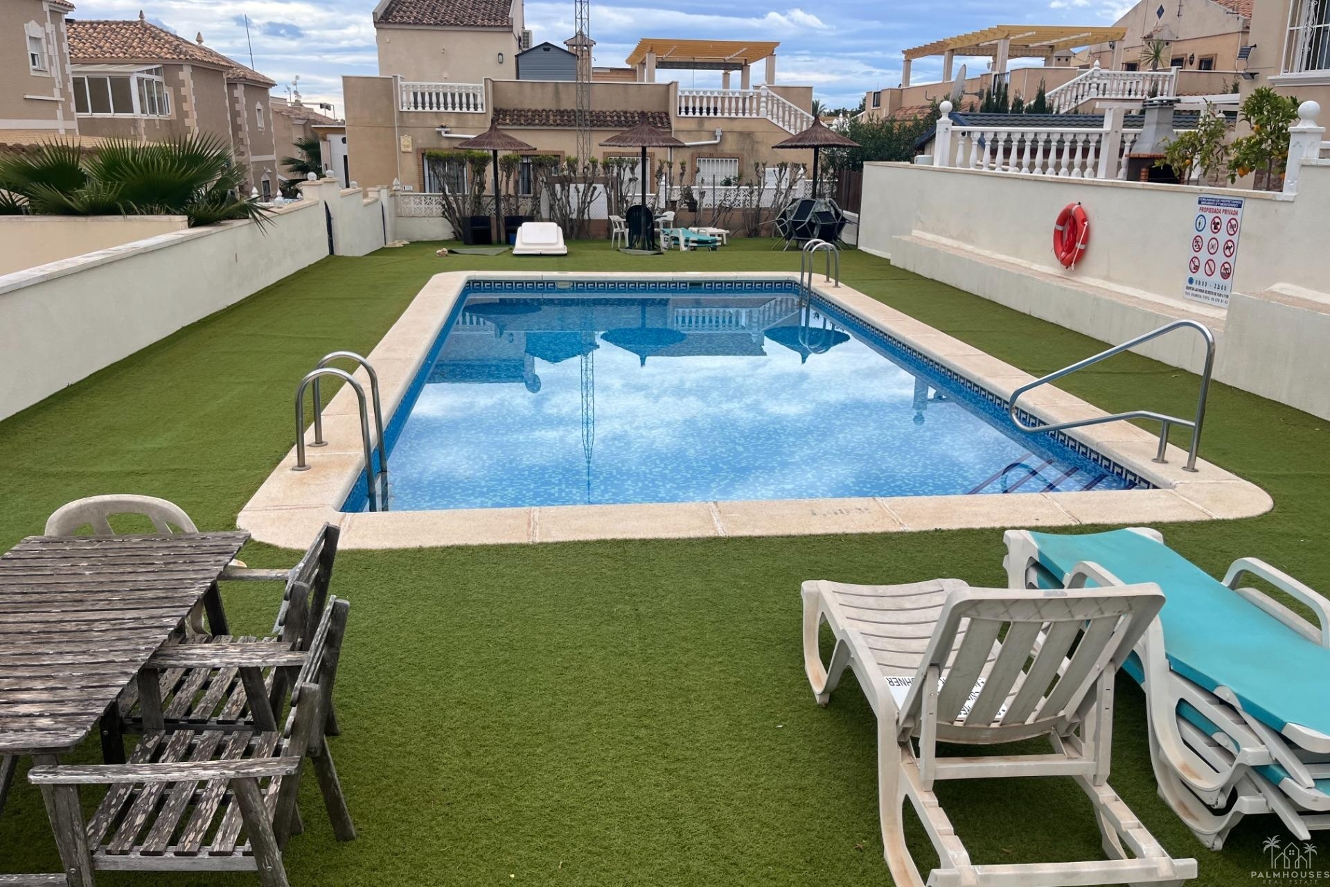 Venta - Apartment - San Miguel de Salinas - Las Filipinas