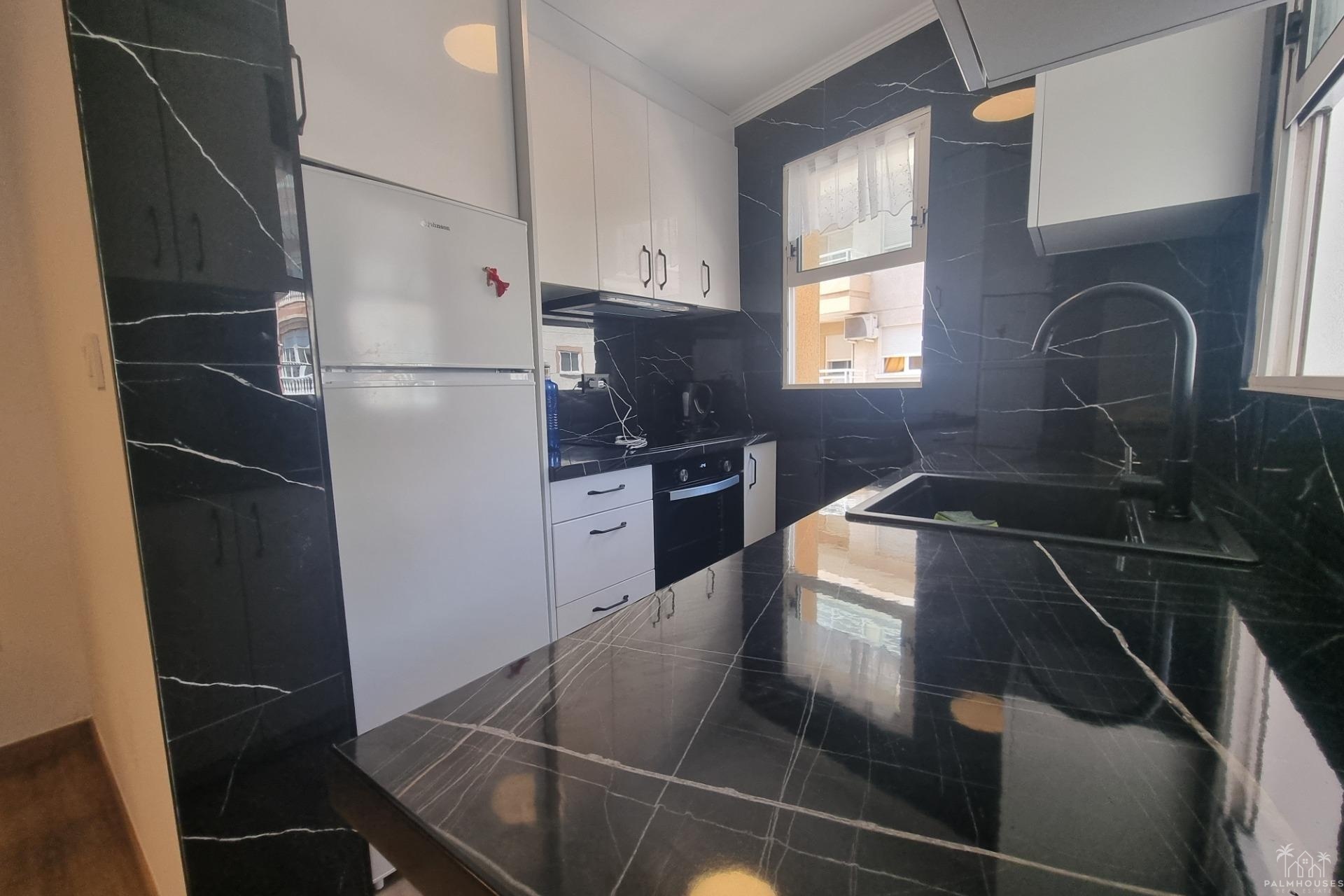 Venta - Apartment - Torrevieja - Estacion de autobuses