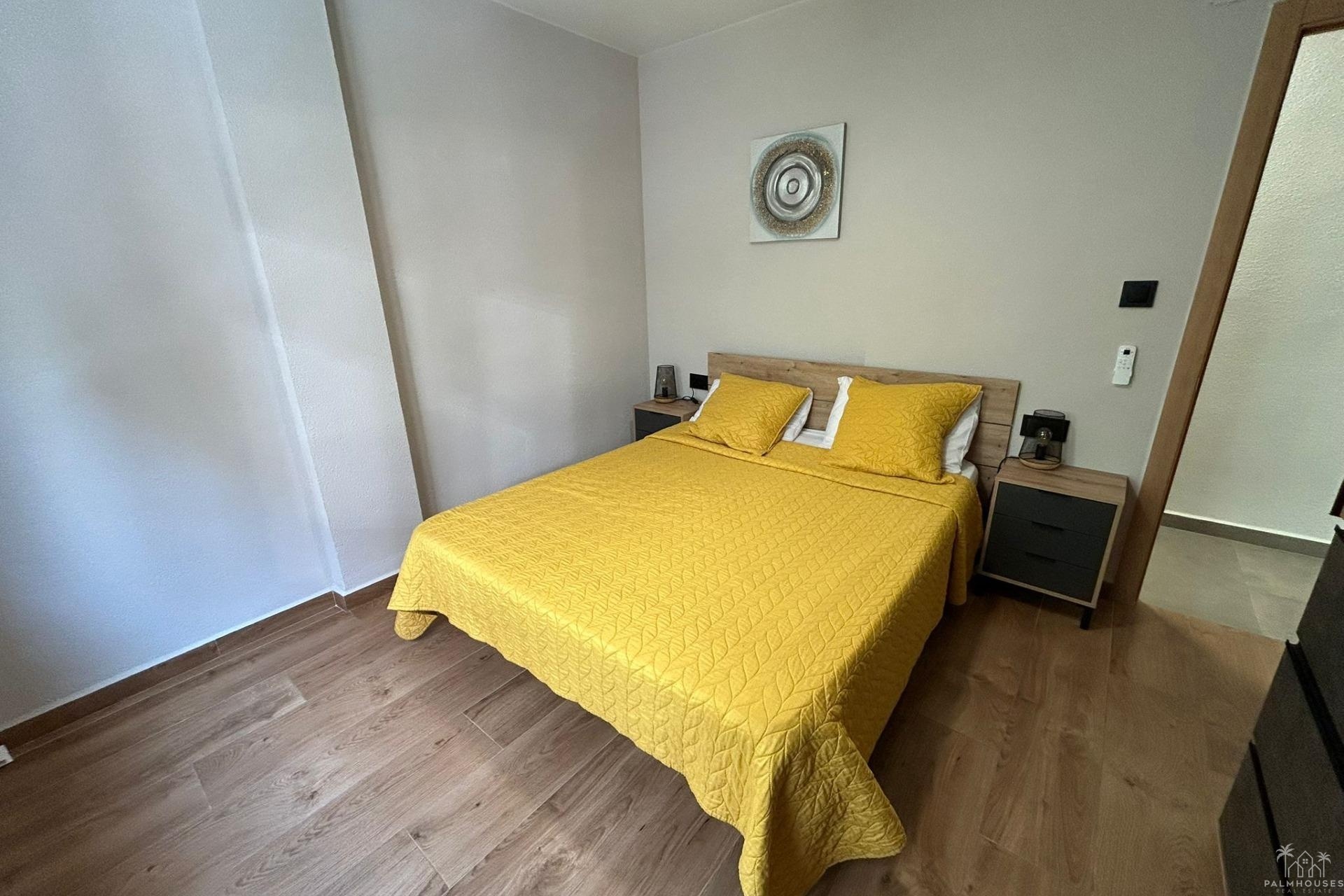 Venta - Apartment - Torrevieja - Estacion de autobuses