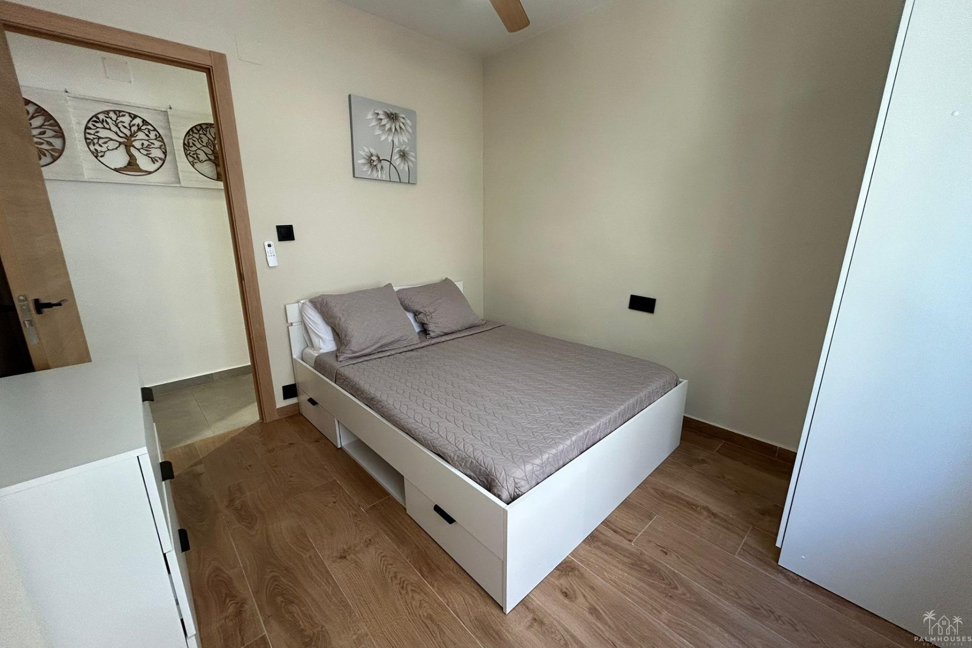 Venta - Apartment - Torrevieja - Estacion de autobuses