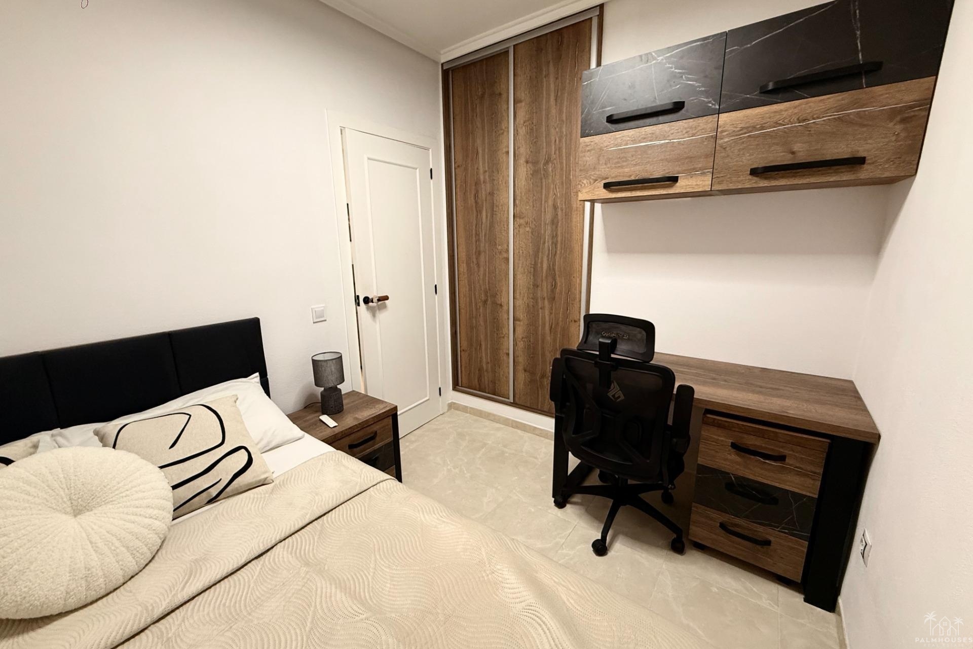 Venta - Apartment - Torrevieja - Estacion de autobuses
