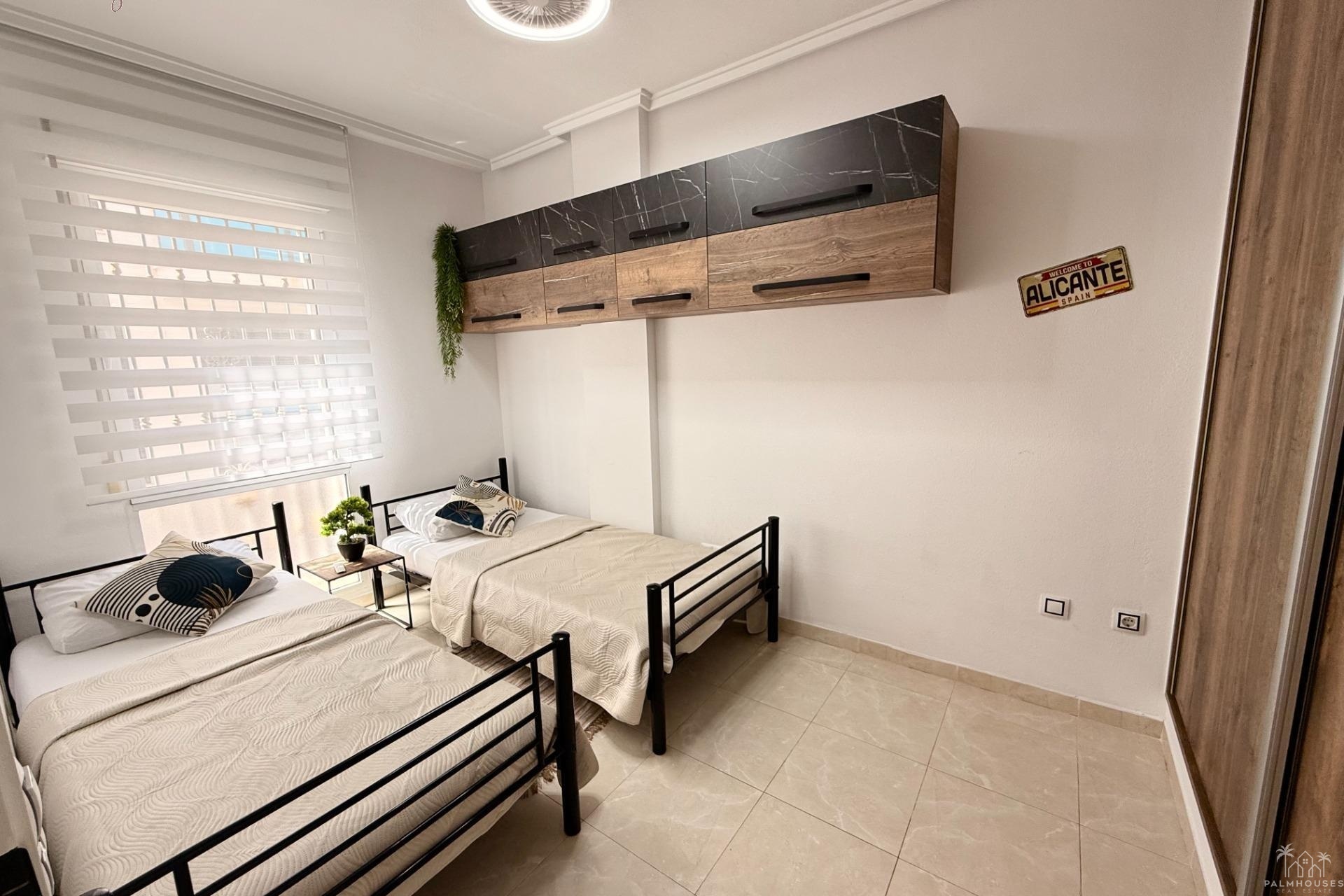 Venta - Apartment - Torrevieja - Estacion de autobuses
