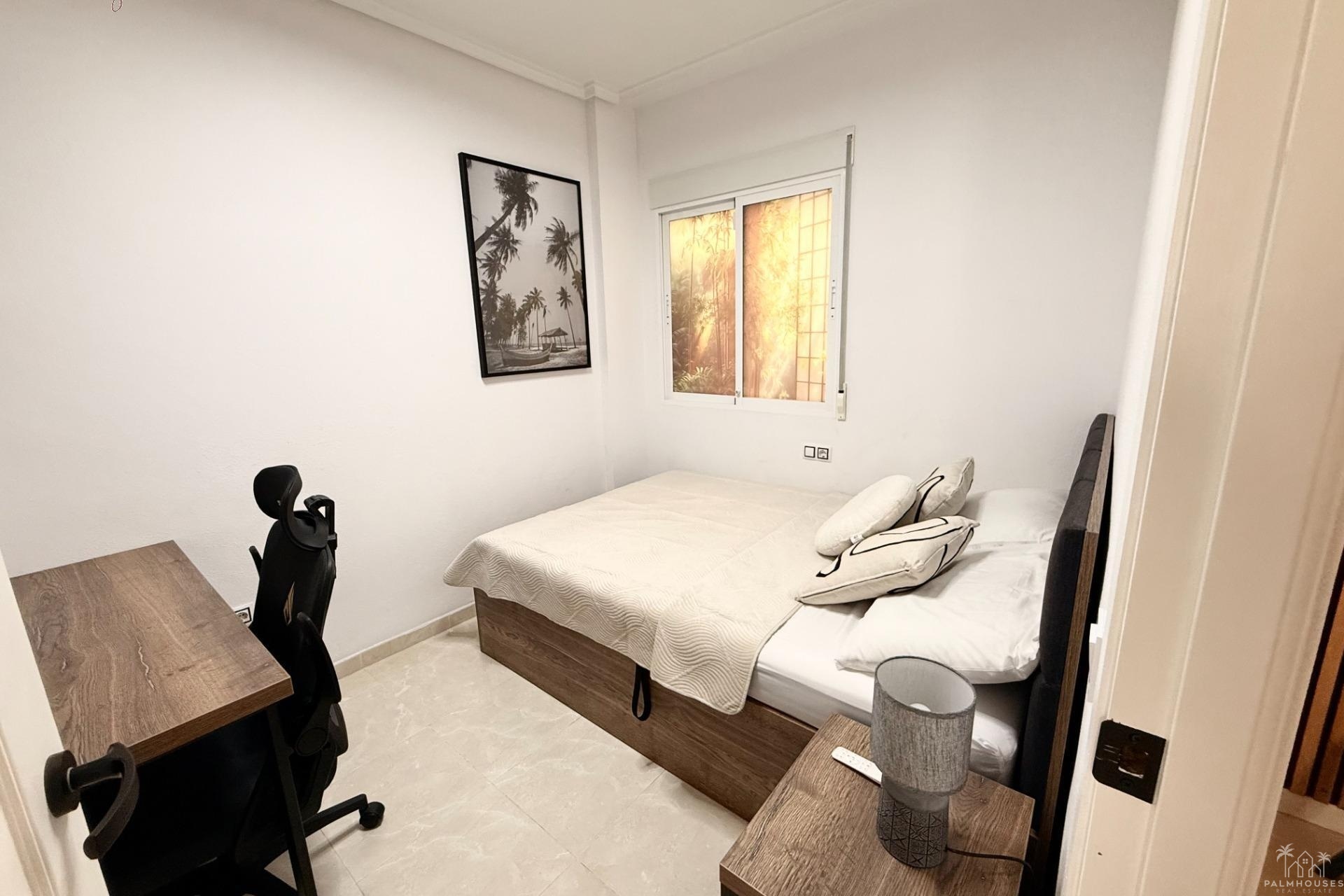Venta - Apartment - Torrevieja - Estacion de autobuses