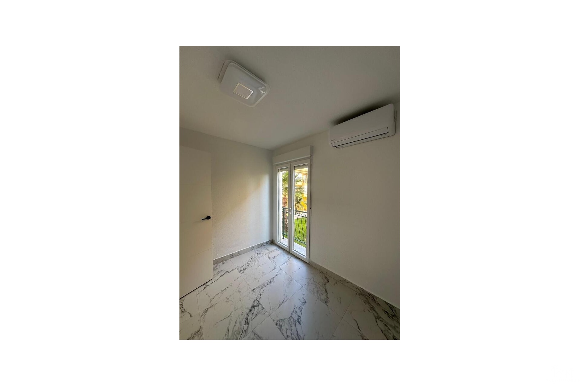 Venta - Apartment - Torrevieja - La Veleta