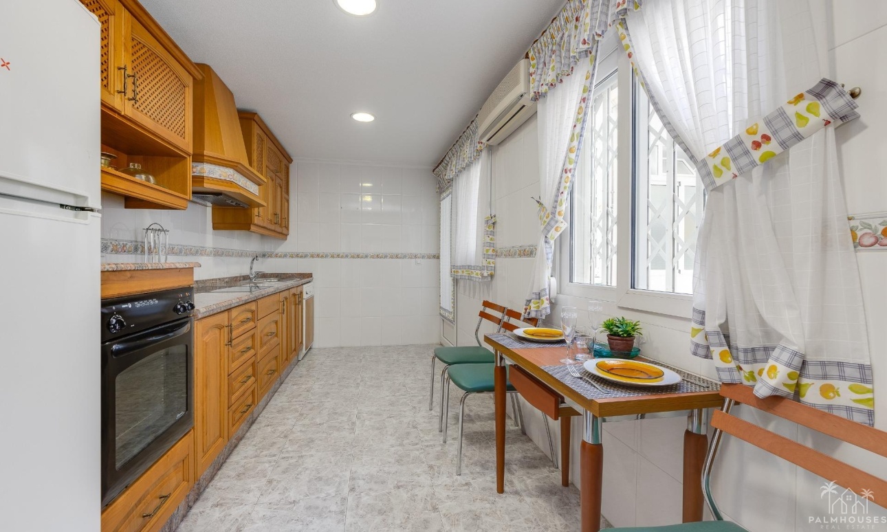 Venta - Apartment - Torrevieja - Paseo maritimo