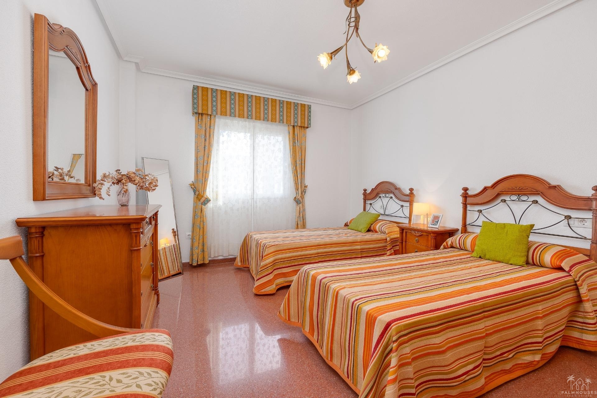 Venta - Apartment - Torrevieja - Paseo maritimo