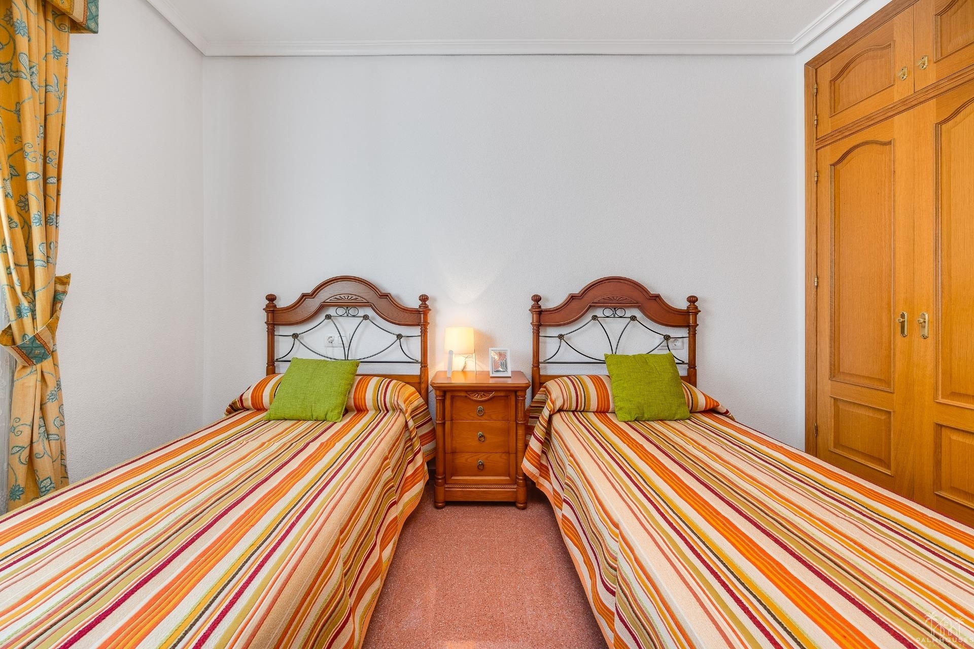 Venta - Apartment - Torrevieja - Paseo maritimo