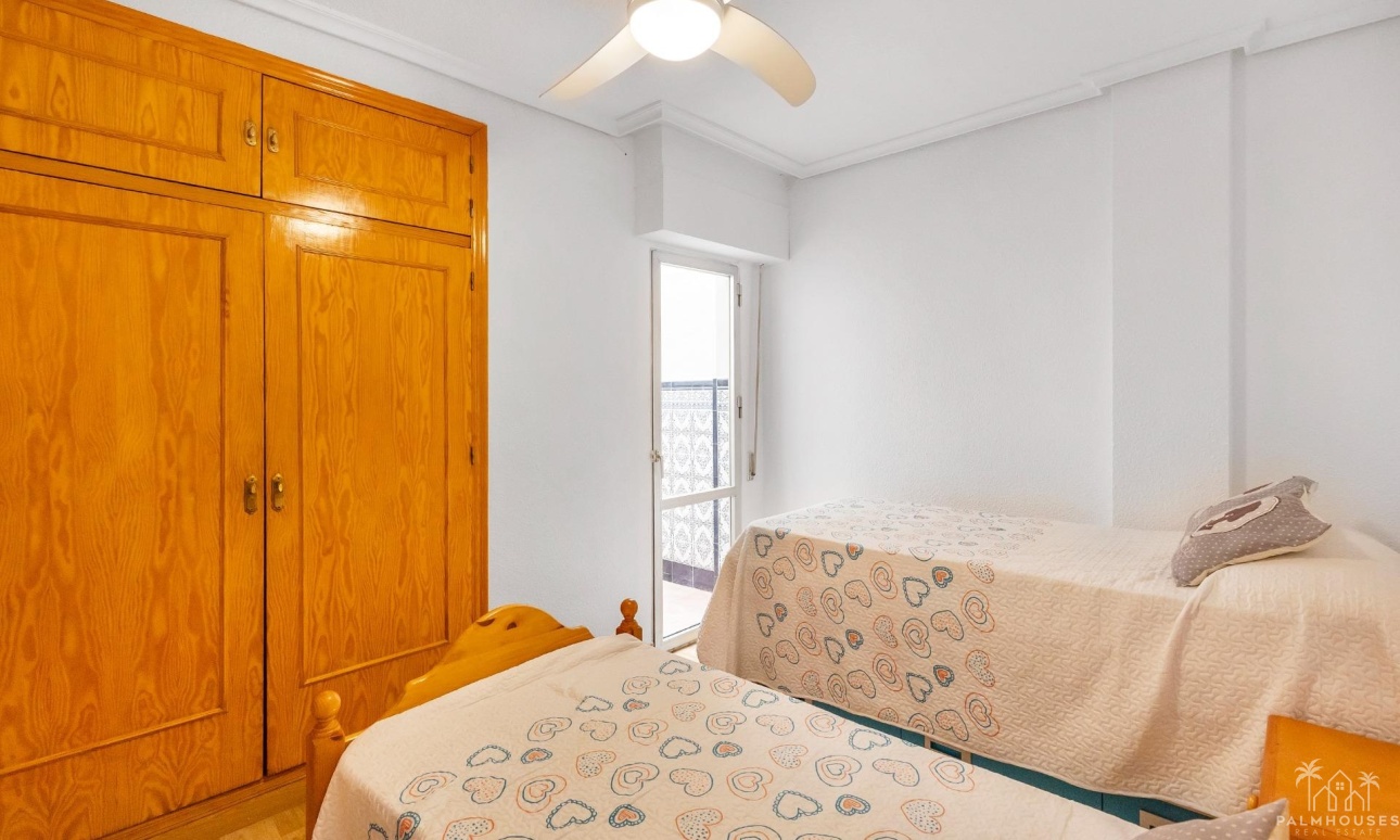 Venta - Apartment - Torrevieja - Paseo maritimo