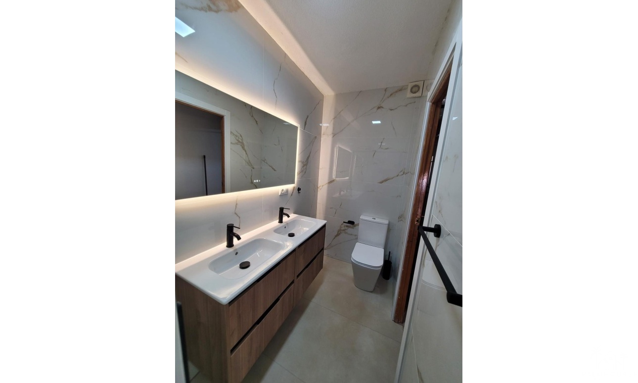 Venta - Apartment - Torrevieja - Playa de los Naufragos