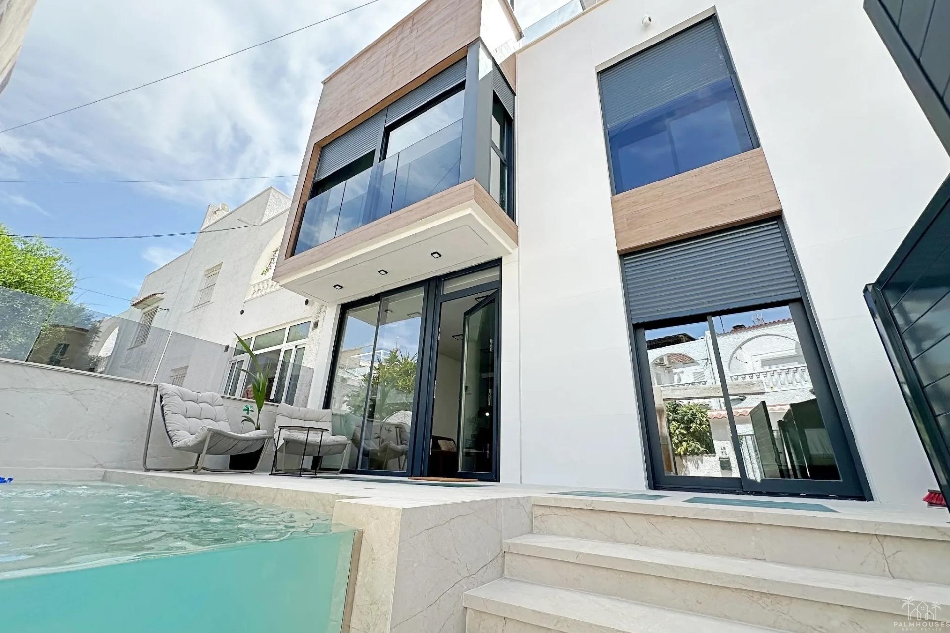 Venta - Casa - Torrevieja - Aguas Nuevas