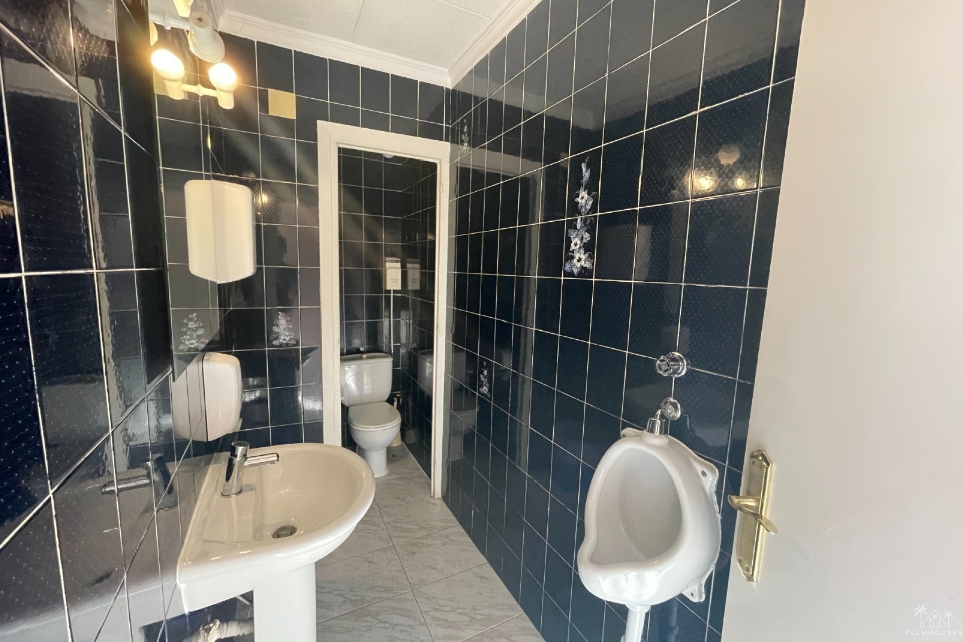 Venta - Comercial - Torrevieja - Comunidad Valenciana