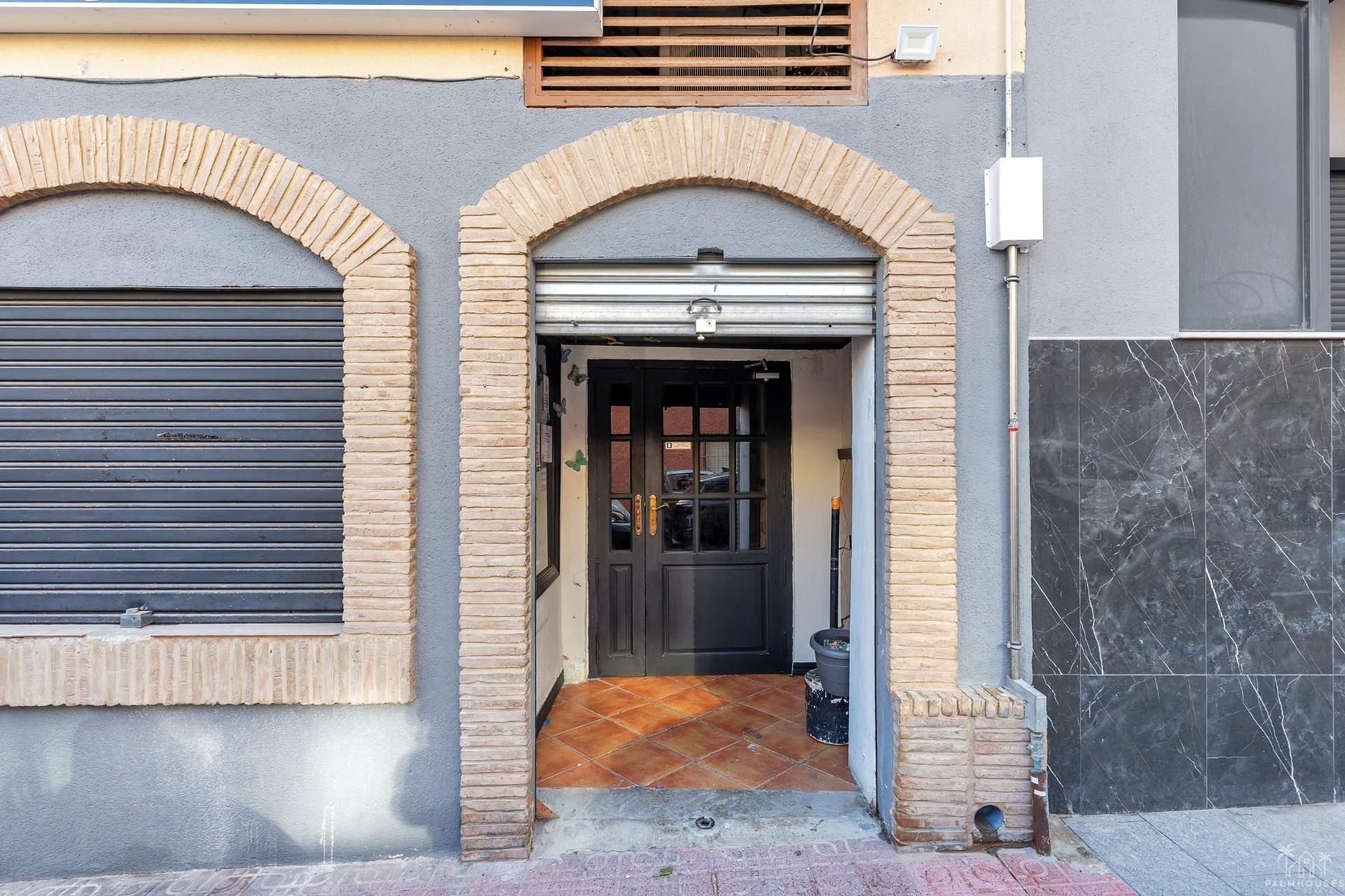 Venta - Comercial - Torrevieja - Estacion de autobuses