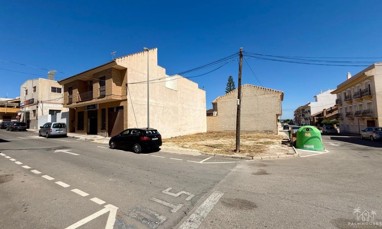Venta - Plot - San Miguel de Salinas - CENTRO URBANO