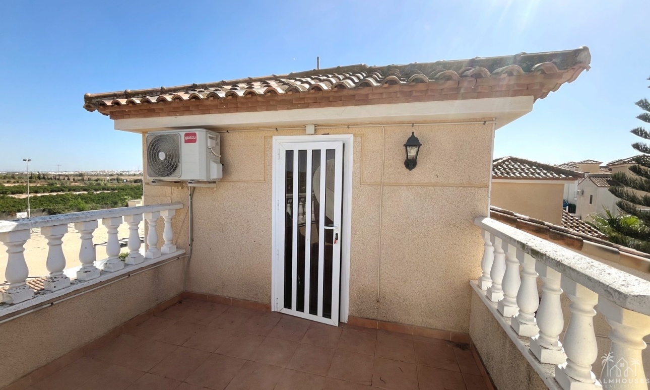 Venta - Villa - Algorfa - Montebello