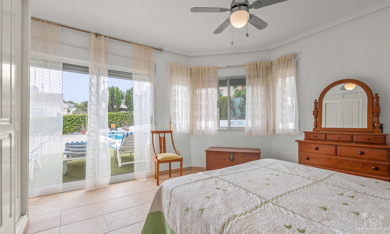 Venta - Villa - Algorfa