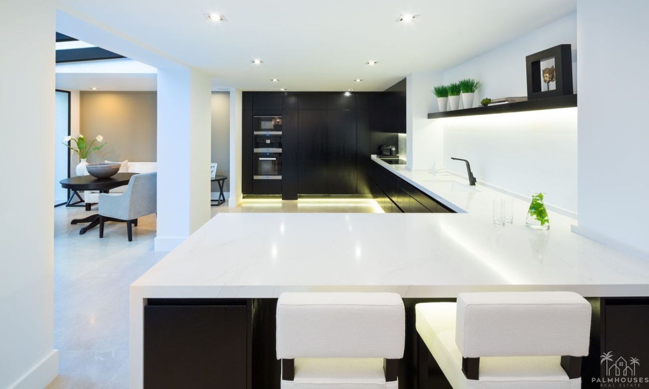 Venta - Villa - Aloha - Inland
