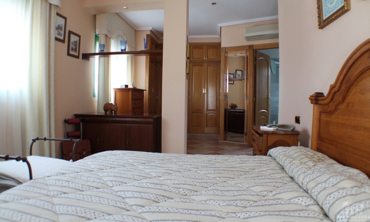 Venta - Villa - Benidorm - Benidorm Centro