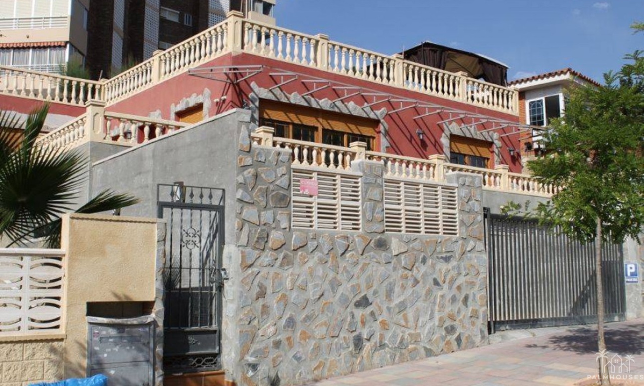 Venta - Villa - Benidorm - Benidorm Centro