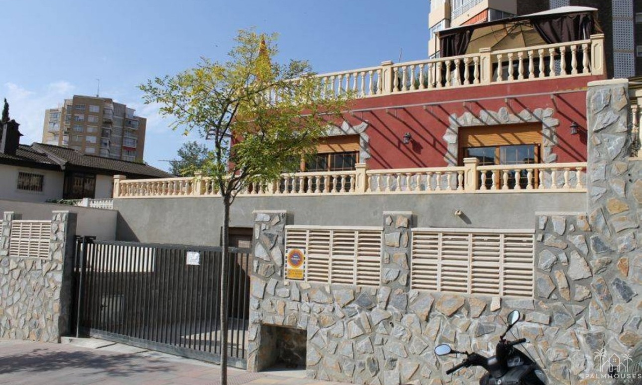 Venta - Villa - Benidorm - Benidorm Centro