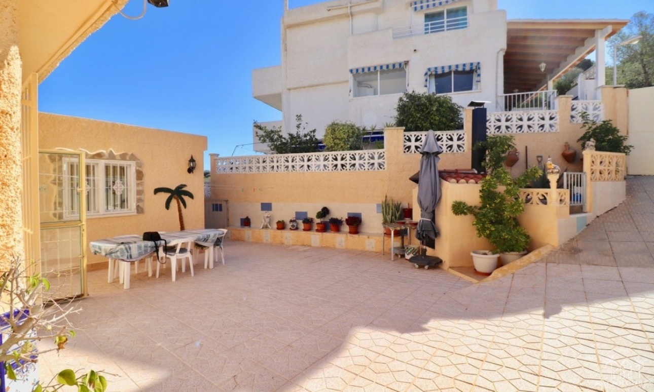 Venta - Villa - Benidorm - Benidorm Centro