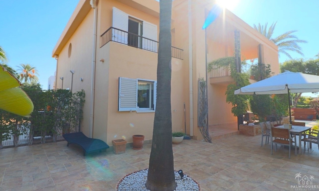 Venta - Villa - Benidorm - Benidorm Centro