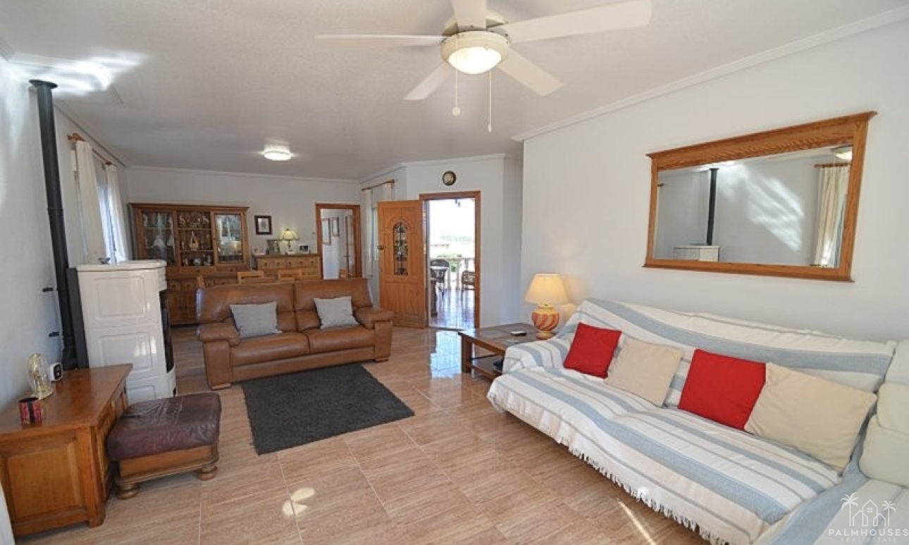 Venta - Villa - Campos del Río - Inland