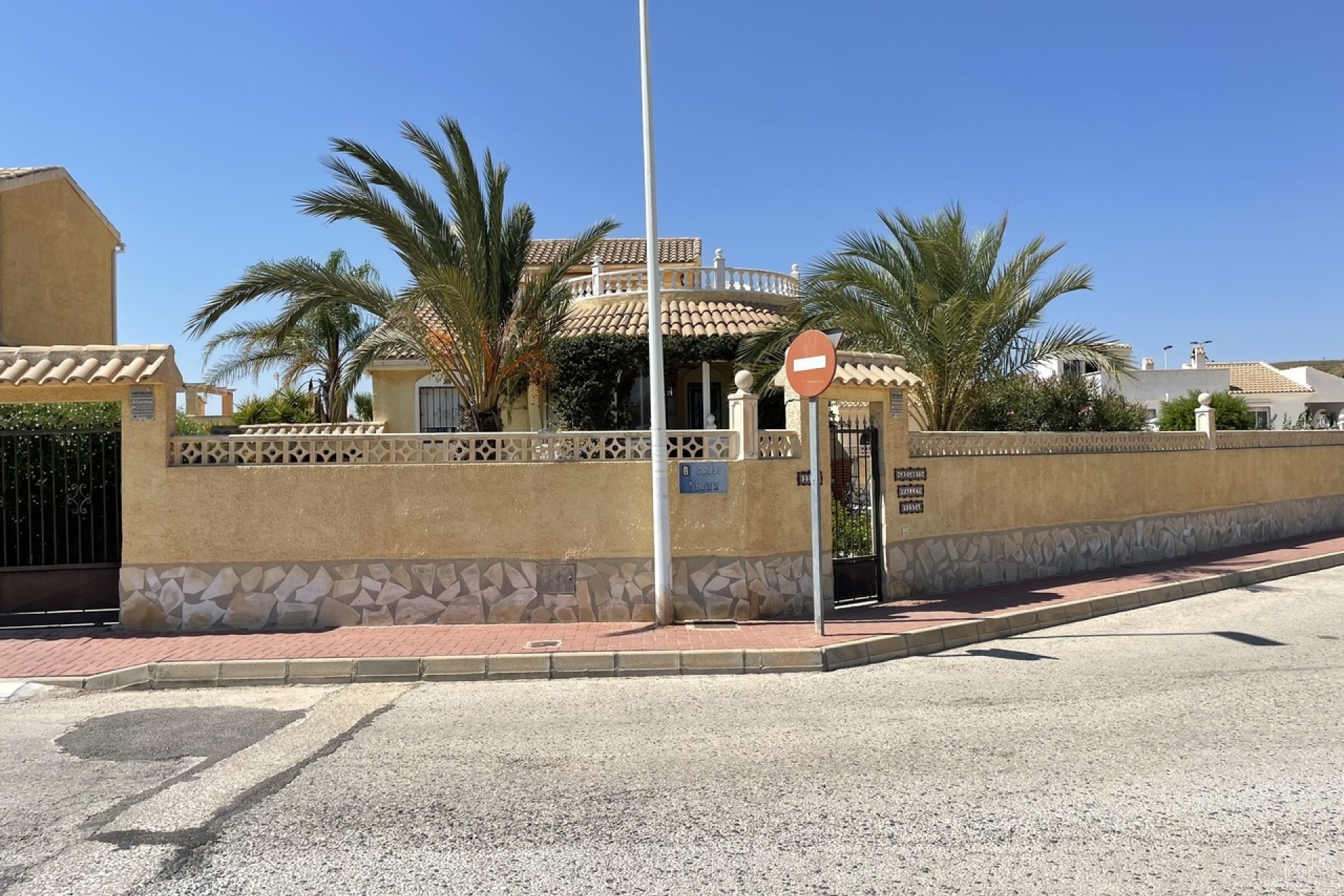 Venta - Villa - Camposol - Inland