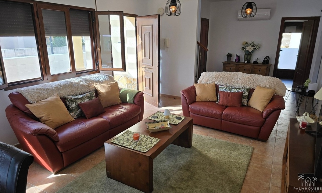 Venta - Villa - Cariatiz