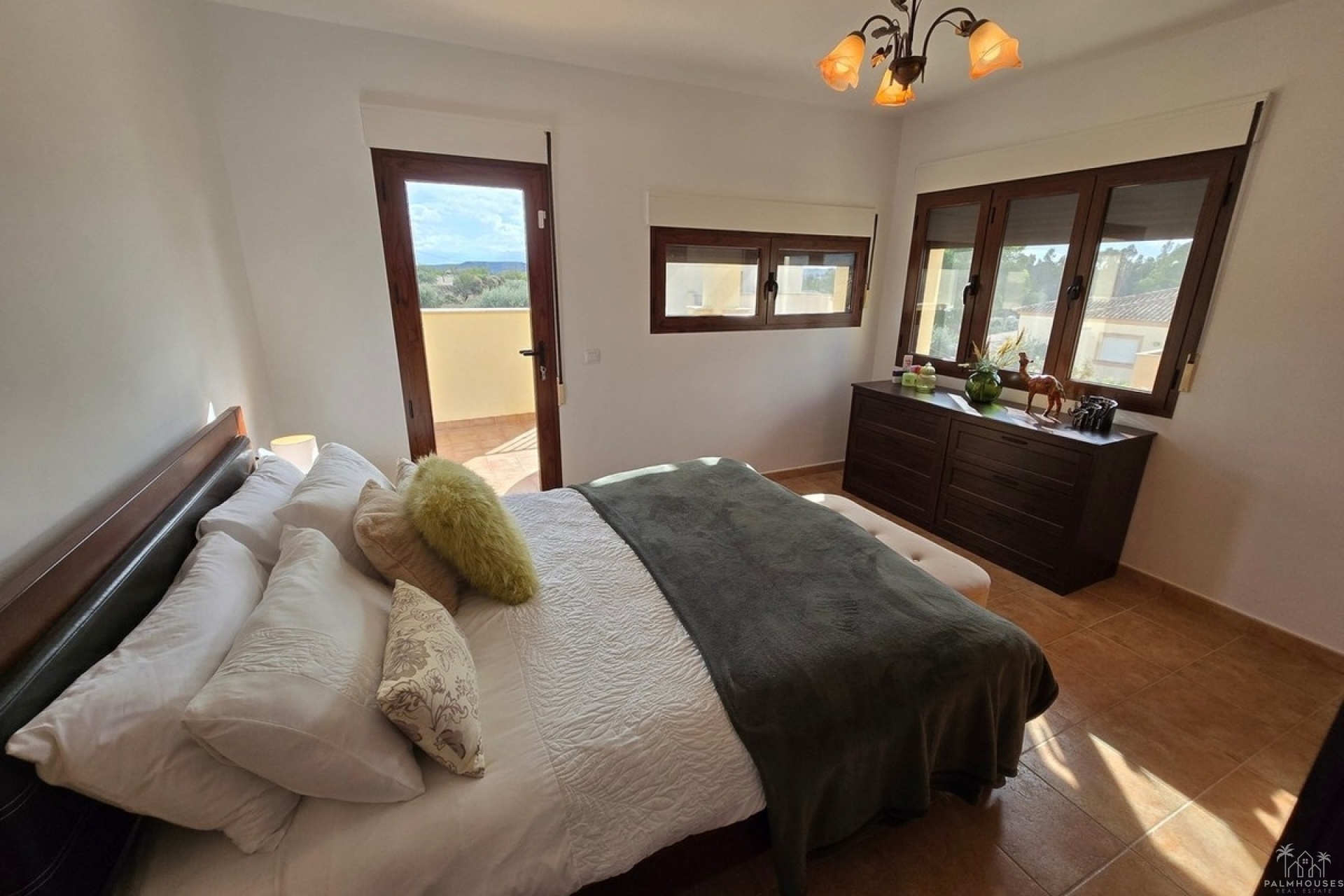 Venta - Villa - Cariatiz