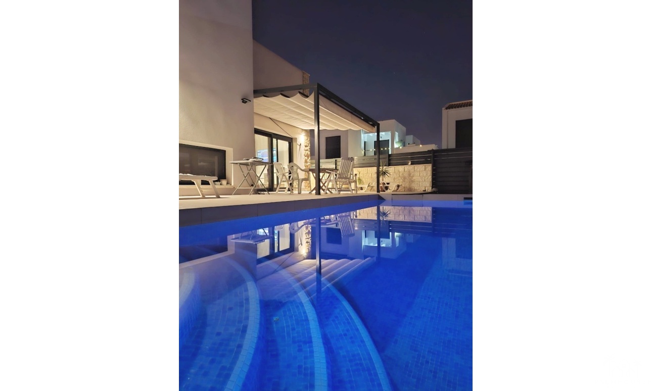 Venta - Villa - Ciudad Quesada - Pueblo bravo